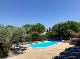 Cosy villa with pool, hotel v destinaci Montbrun-des-Corbières