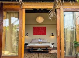 Kismet House Central & Private Cozy Home in General Luna, casa de campo em General Luna