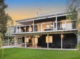 Eagle Bay Summerhaus