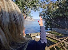 ISEO CHARME VILLAS、イゼーオのホテル