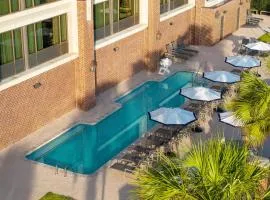 Hilton Garden Inn Charleston Waterfront/Downtown