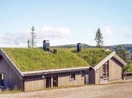 10 person holiday home in Fåvang, villa in Favang