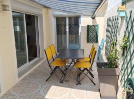 Maison de vacances en plein cœur de Châtelaillon-Plage, ξενοδοχείο σε Châtelaillon-Plage