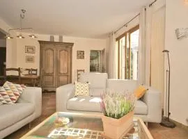 Villa in Crillon-le-Brave near Mont Ventoux
