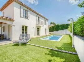 Villa in Le Plan-de-la-Tour with Pool