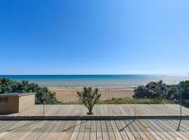 5 Bed in Bexhill-on-Sea oc-c32704