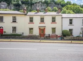 4 Bed in Matlock Bath oc-r32432