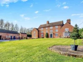 8 Bed in Standon oc-w32745