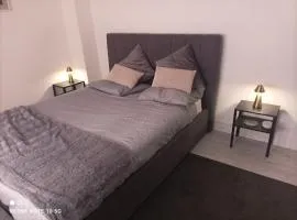 Homewood - entire property for 6 people - 4 adults maximum -In quite village 10 min from Disneyland Paris & TGV RER A