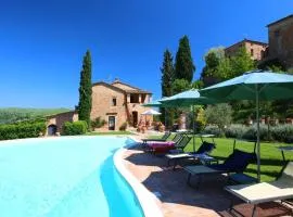 Attractive Farmhouse in Montalcino with Terrace