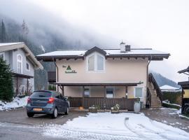 Pretty Apartment in Hollersbach near forest, vilă din Hollersbach im Pinzgau