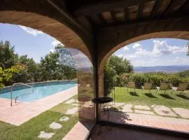 Ritzy Villa on a Wine Estate in Arezzo with Pool