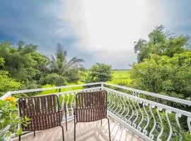 Rice field view 3BR home with Jacuzzie - Nexflit premium free