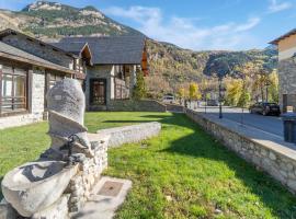 NATUSliving Benasque E, hotel v destinaci Benasque