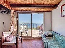 Charming house with terrace and breathtaking views, hotel din Bages