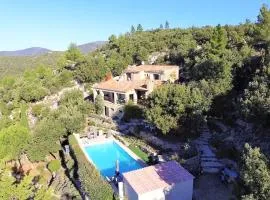 Villa in Tourtour with Swimming Pool