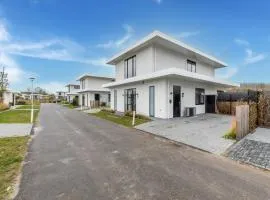 Brand new luxury villa on a small-scale park with its own jetty