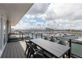 Unique apartment, located on the Oosterschelde and marina of Sint Annaland