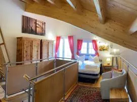 Chalet Salzburg, Dienten