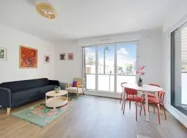 Charming apartment - 2BR-4P- Balcony- Malakoff