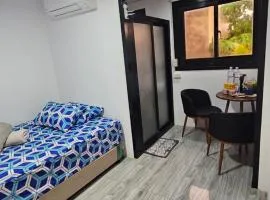 Jolie Joes Standard Room with Private Bathroom