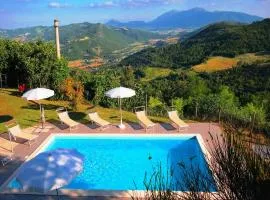 Luxurious Villa in Acqualagna with Swimming Pool