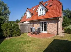 Semi-detached house in a quiet location in the village of St Peter-Ording