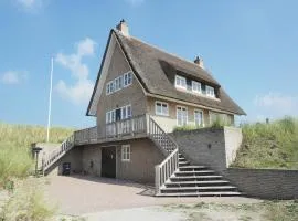 Villa in Midsland near the Sea