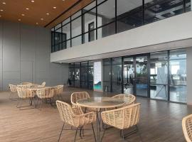 Apartemen Delft Unit 1057 By Millpro, overnatningssted med k&oslash;kken i Tanjungbunga