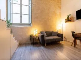 Beautiful listed apartment Le Clos des Arts