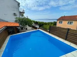 Luxurious Apartment in Dramalj with Swimming Pool