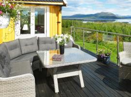 Seaside Charm in Hamaroy-By Traum, מלון בSkutvika