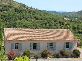 Holiday Home in Toulon with Pool & Beach Nearby