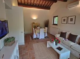 Modern holiday home in Foligno - Loc with pool