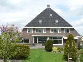 Charming Castle in Serrières-en-Chautagn with Pool