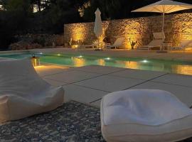 Luxury - Trullo dei Silvi 2 by Salento Prime, hotel v destinaci Torre Vado