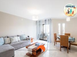 #082 Families Only - São Rafael by Home Holidays, hotel in Albufeira