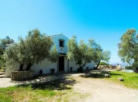 Cottage in Antequera with Pool near El Torcal