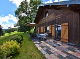 Chalet in Saulxures near Ski Resorts, hotel in Saulxures-sur-Moselotte