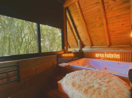 Monkey House，新彼得羅波利斯的豪華帳蓬