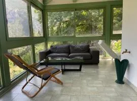 Villa fleurie - maison familiale, véranda et jardin