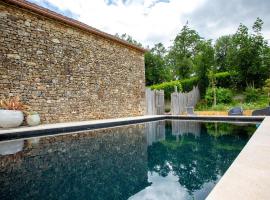 Dreamy Retreat in Loubejac, hôtel à Loubejac
