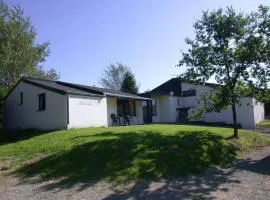 Sunny Cottage with Pool