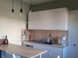 Maisonnette au bord du Sierroz, βίλα σε Aix-les-Bains