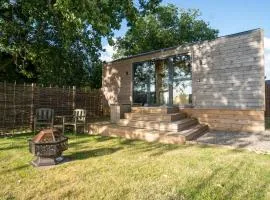 Beautiful cabins in Herefordshire countryside