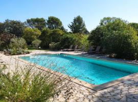 Le Lodge des Cazarelles, chalet in Saint-Jean-de-Cuculles