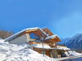 Peisey Chalet with Balcony Views