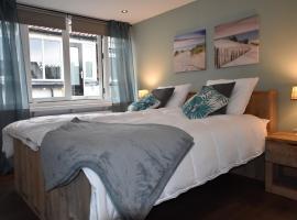 Holiday Home in Egmond by the Beach، فندق في إغموند آن زي