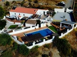 Cortijo naturista con vistas-clothing optional
