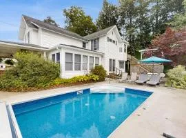 Crystal Lake Getaway